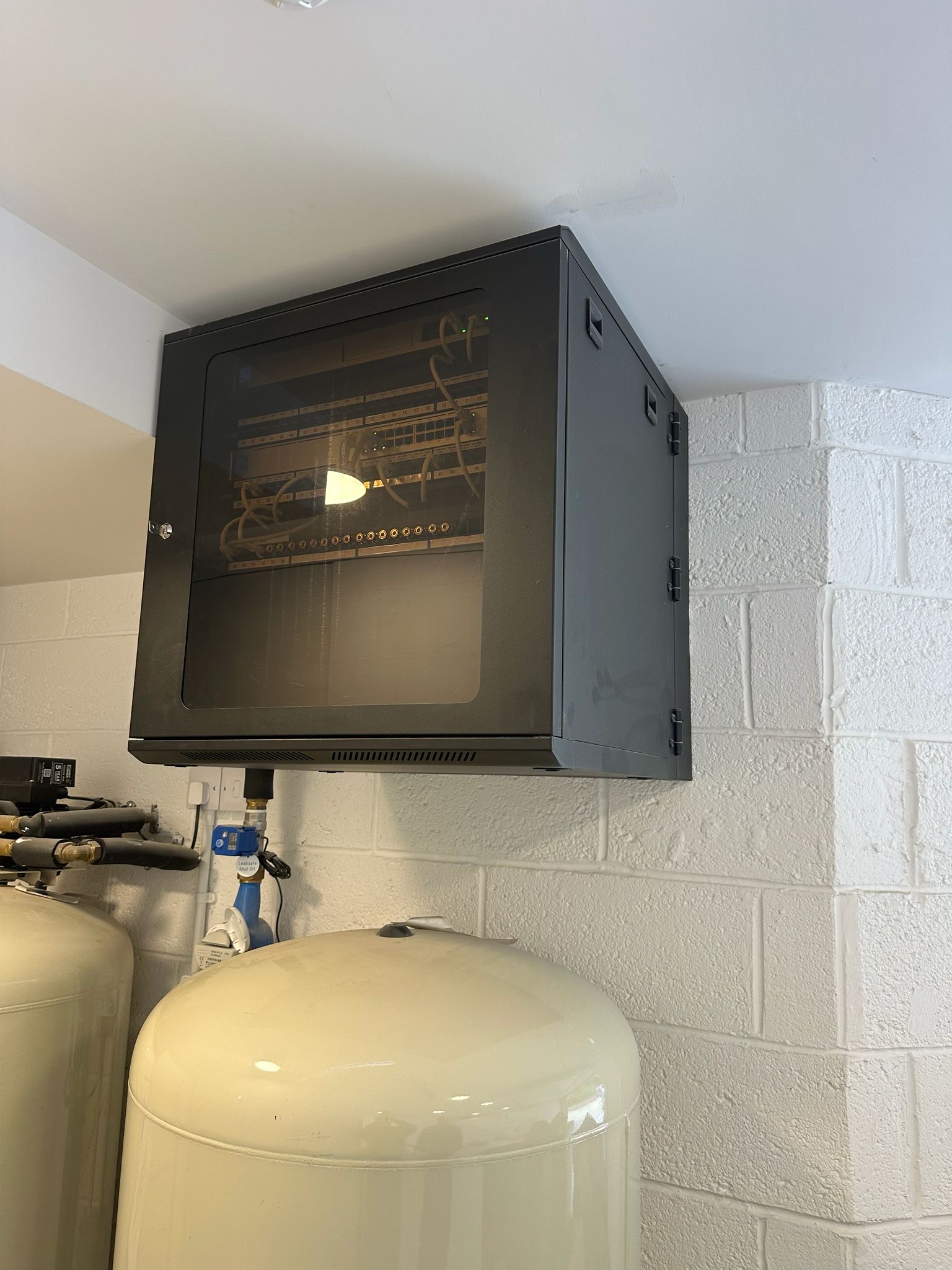 Data network cabling – image 4